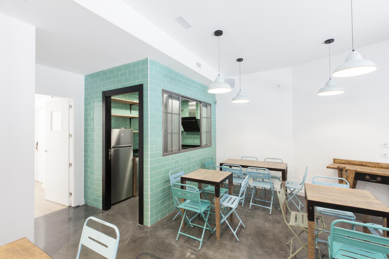 Winederful Hostel&Café Logroño Esterno foto