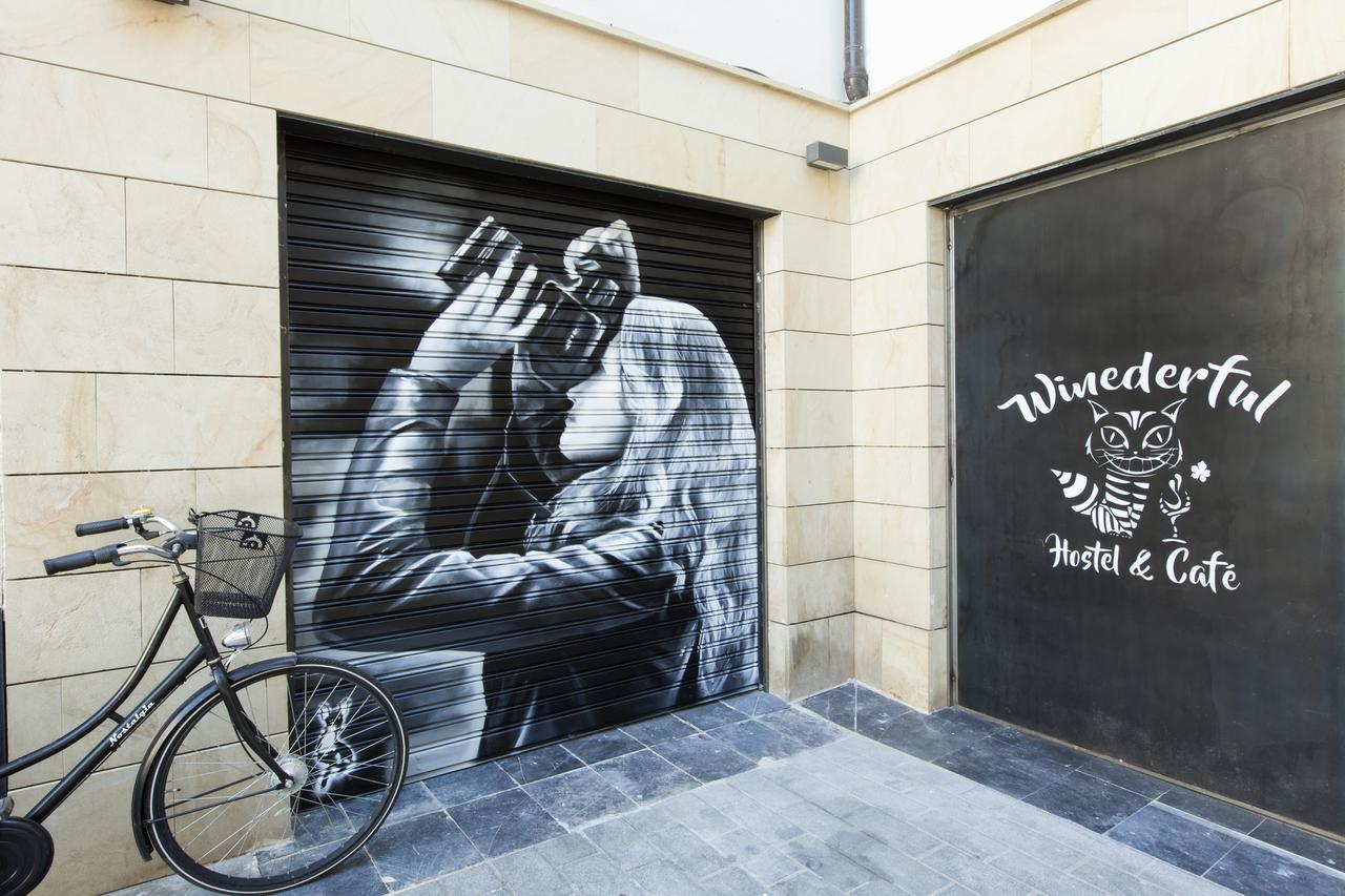 Winederful Hostel&Café Logroño Esterno foto