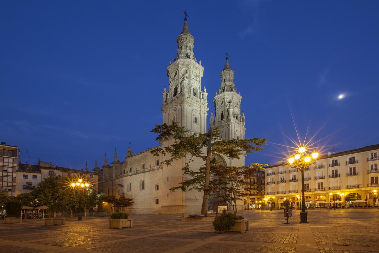 Winederful Hostel&Café Logroño Esterno foto
