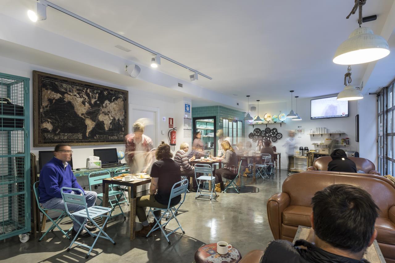 Winederful Hostel&Café Logroño Esterno foto