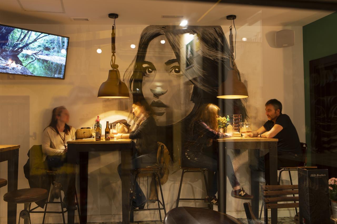 Winederful Hostel&Café Logroño Esterno foto