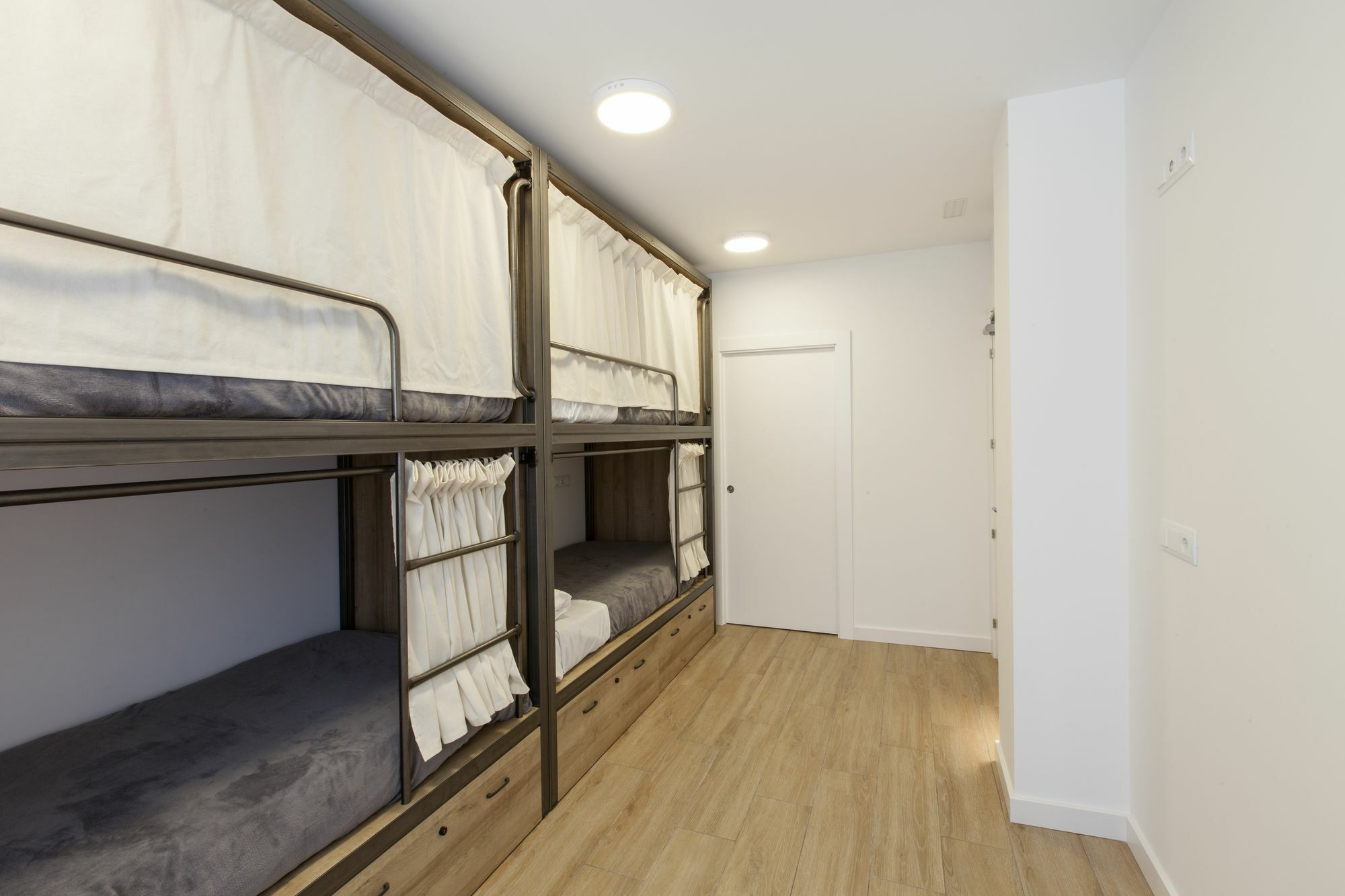 Winederful Hostel&Café Logroño Esterno foto