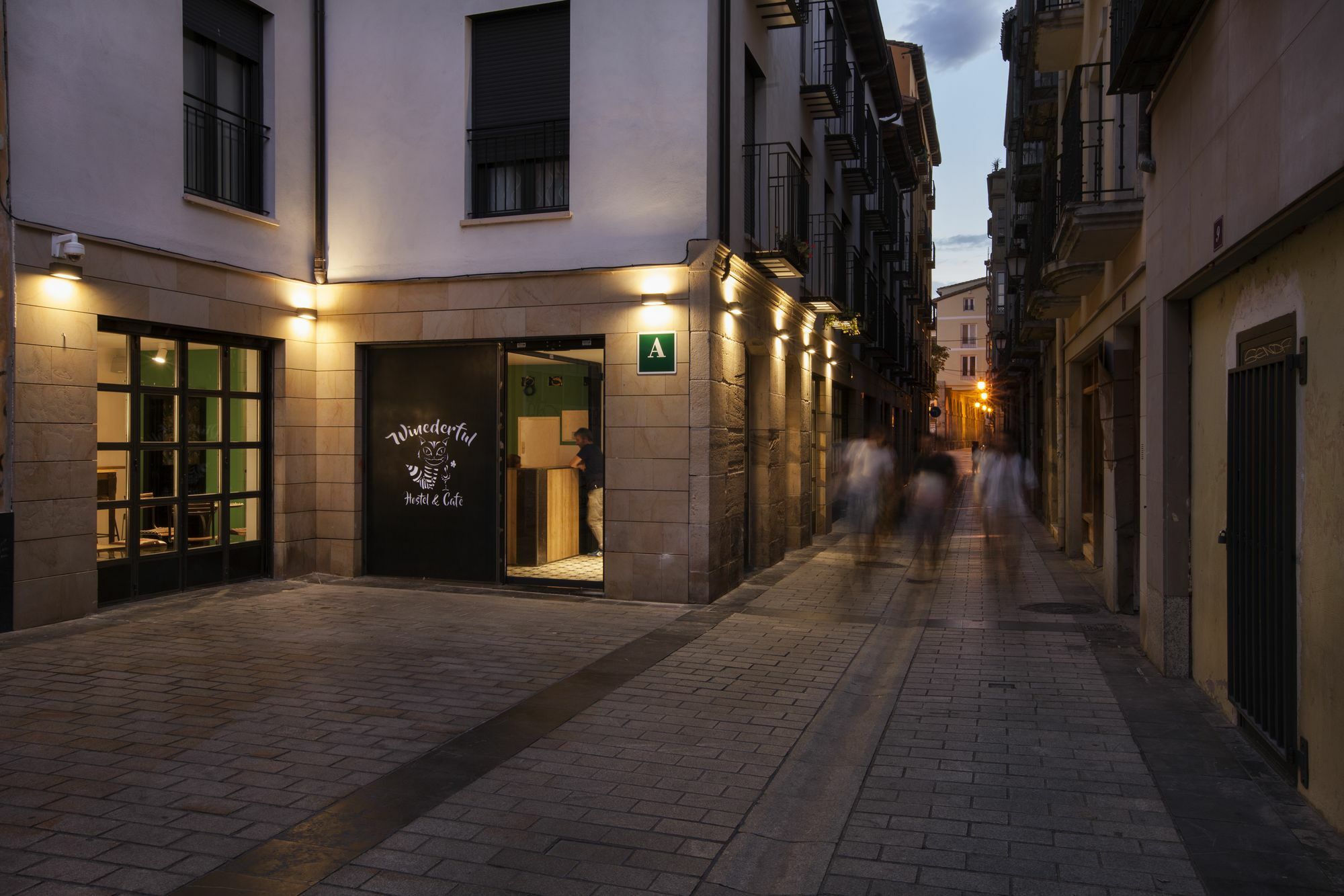 Winederful Hostel&Café Logroño Esterno foto