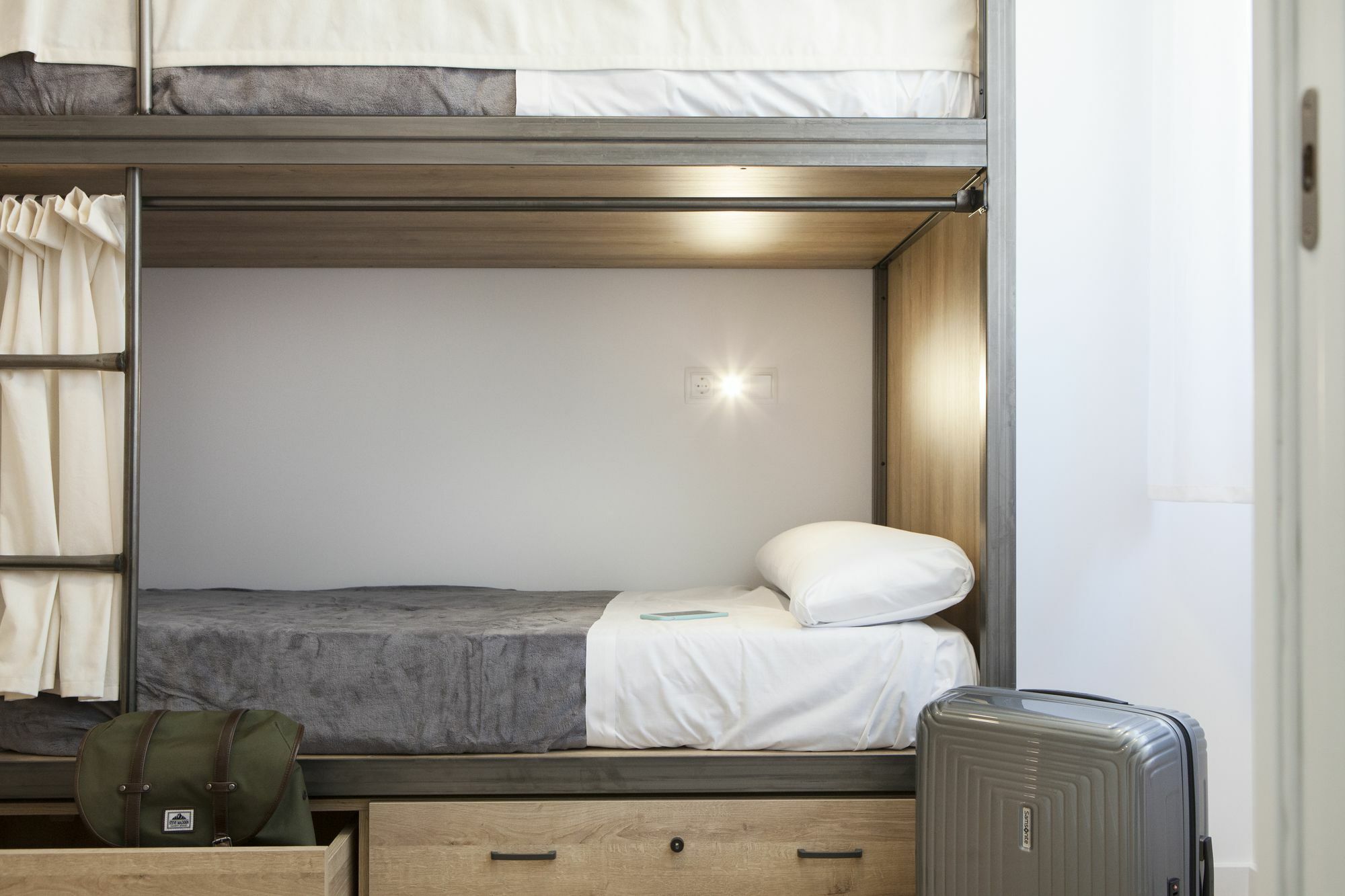 Winederful Hostel&Café Logroño Esterno foto